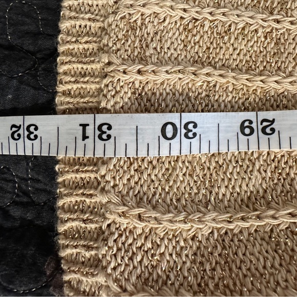 Beautiful sweater with a gold glitter to it. Tag says 14 but see measurements. - Picture 8 of 8